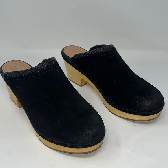 Frye and Co Clogs size 9.5M - Picture 3 of 8